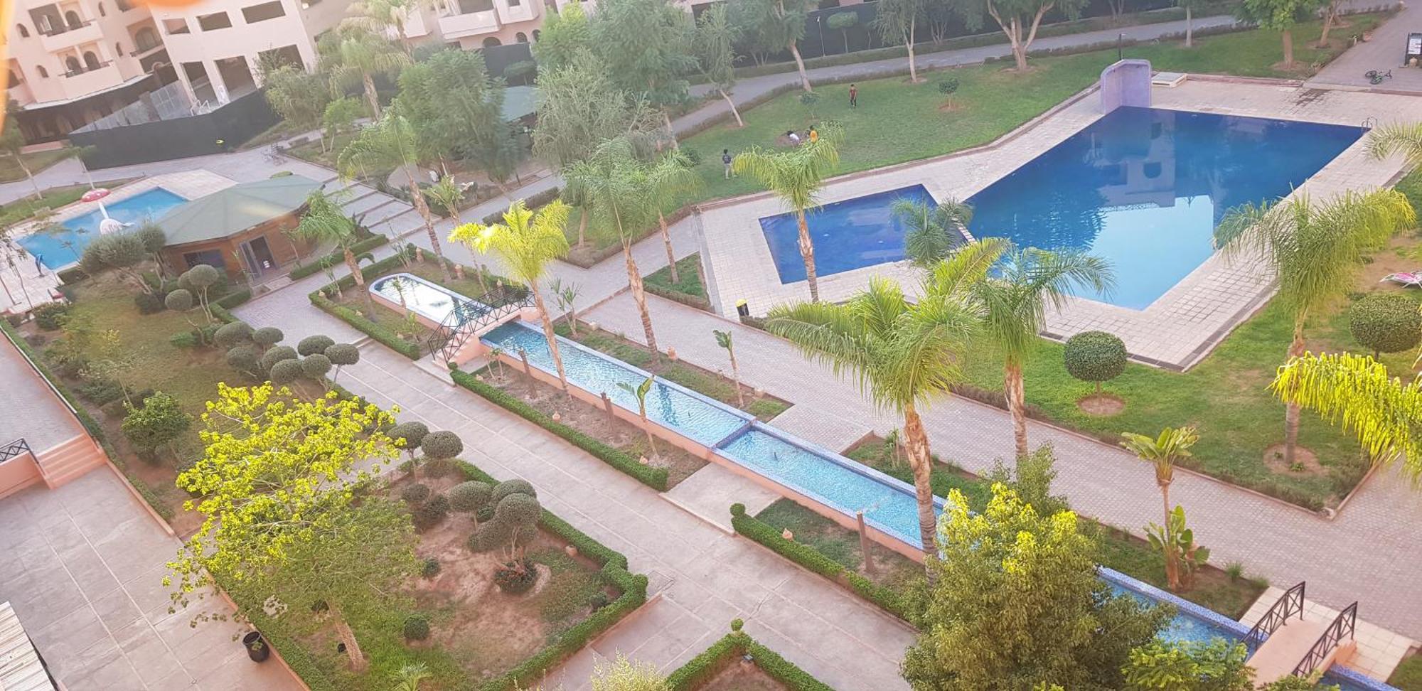 Un Moderne Chic Appartement Vue Sur Piscine 마라케시 외부 사진